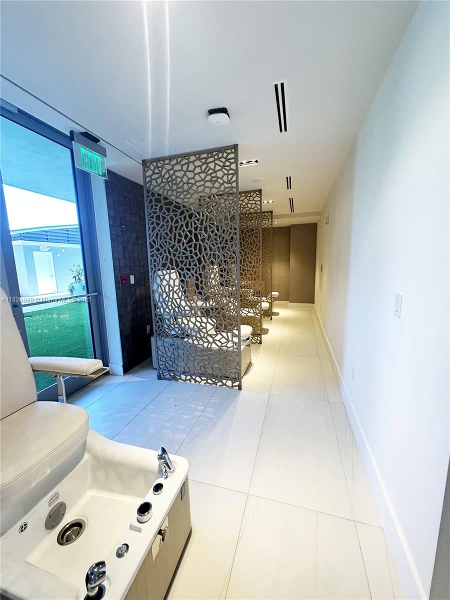 AMRIT OCEAN RESORT 2 CONDO - Residential Lease