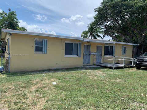 7446 NW 17 Ave 7446 Miami FL 33147