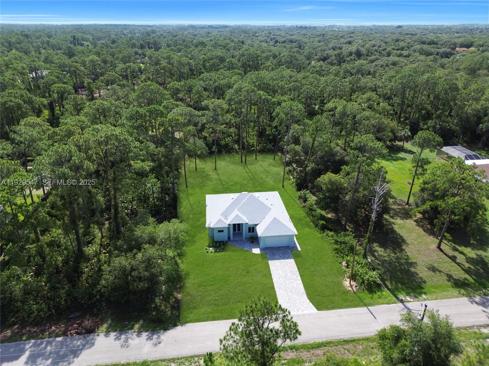 LEEHIGH ACRES - Residential