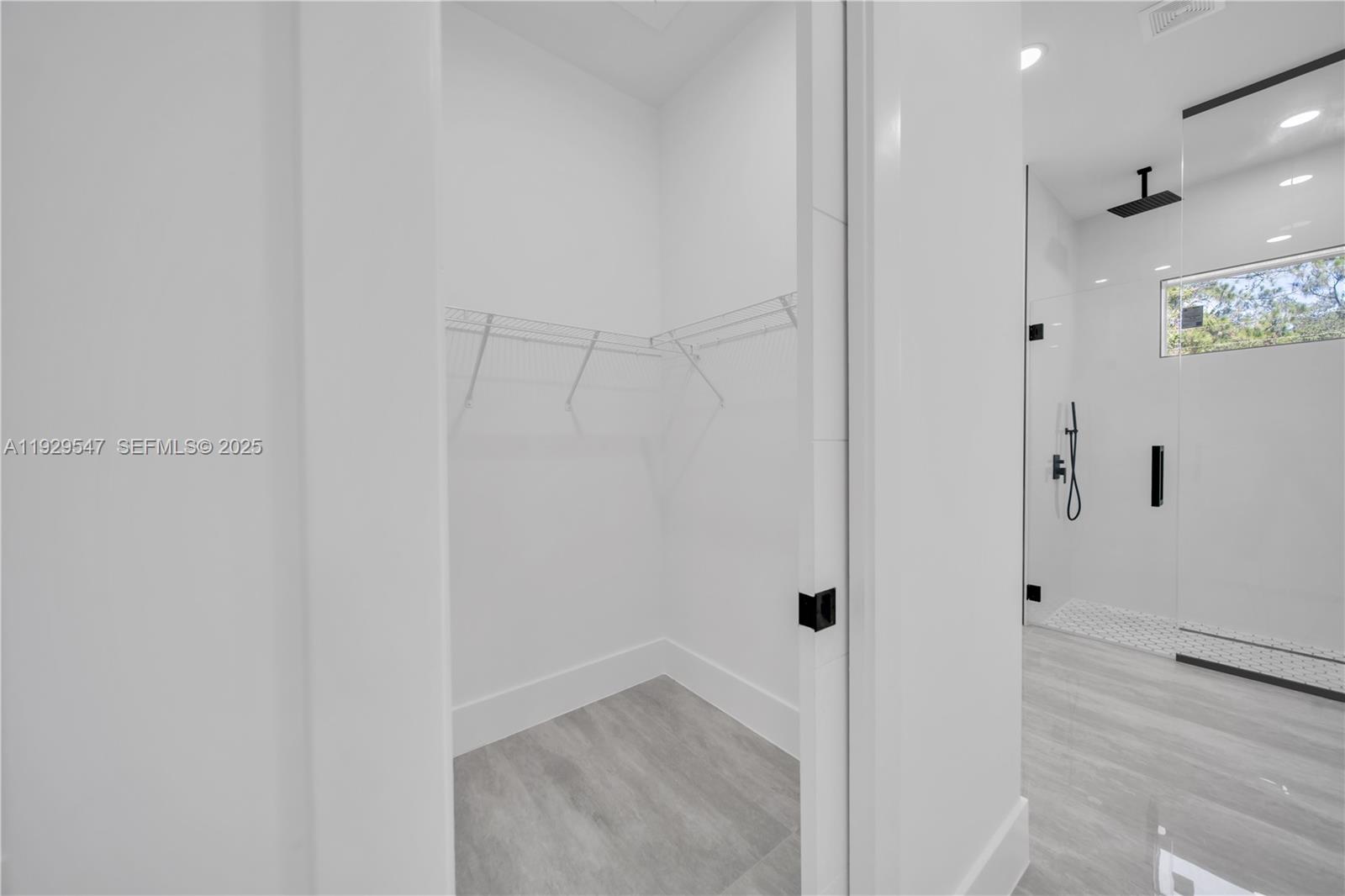 LEEHIGH ACRES - Residential