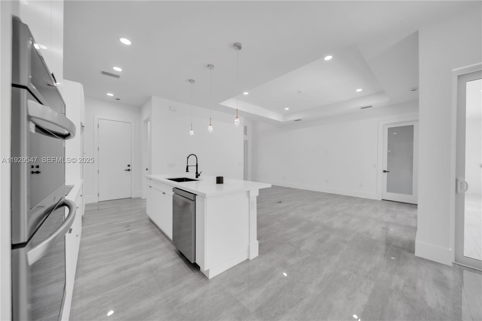 LEEHIGH ACRES - Residential