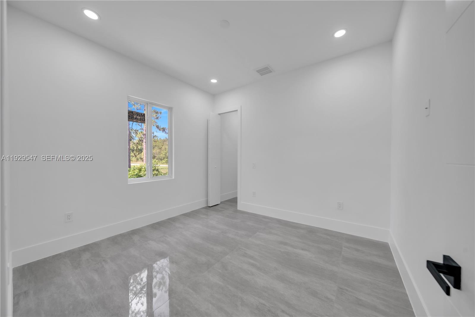 LEEHIGH ACRES - Residential