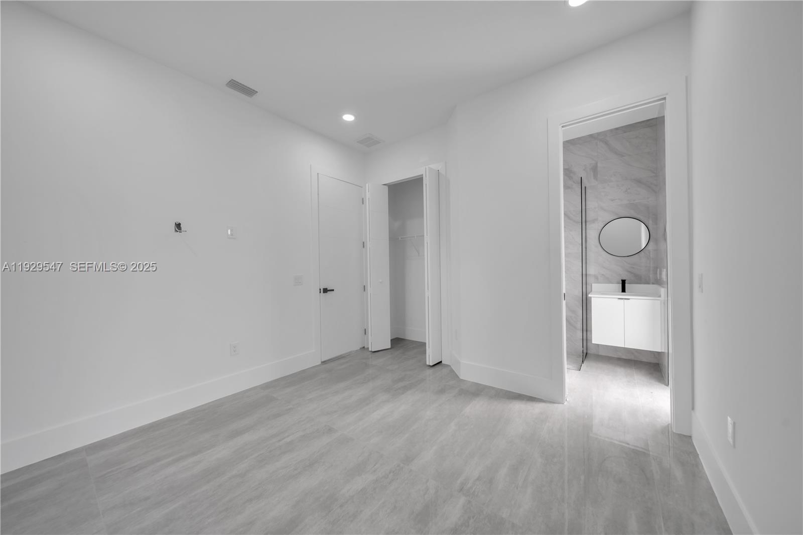 LEEHIGH ACRES - Residential