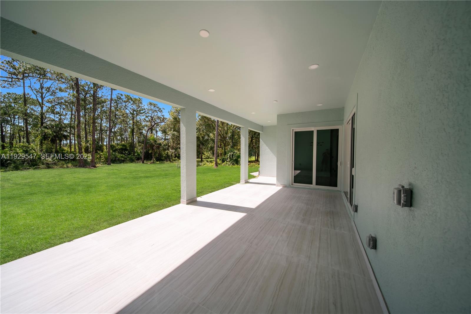 LEEHIGH ACRES - Residential