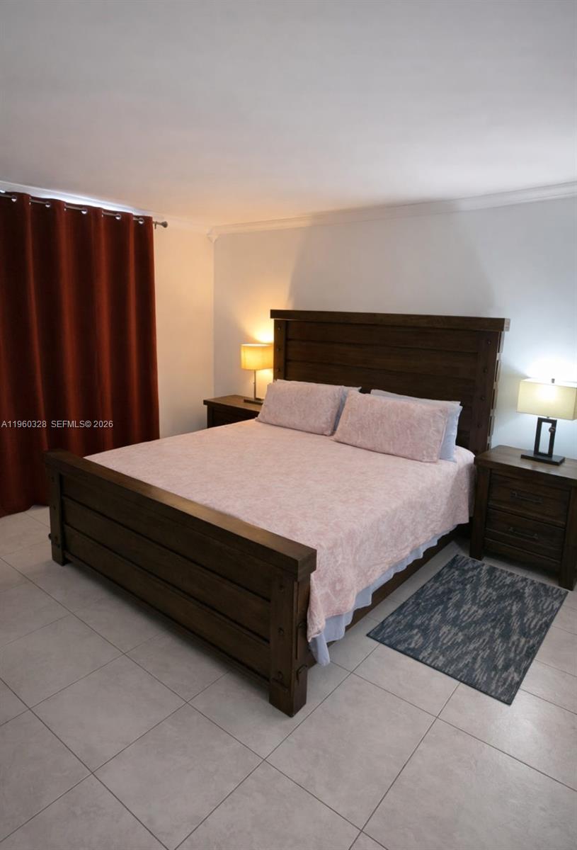 THREE HORIZONS NORTH COND - Residential