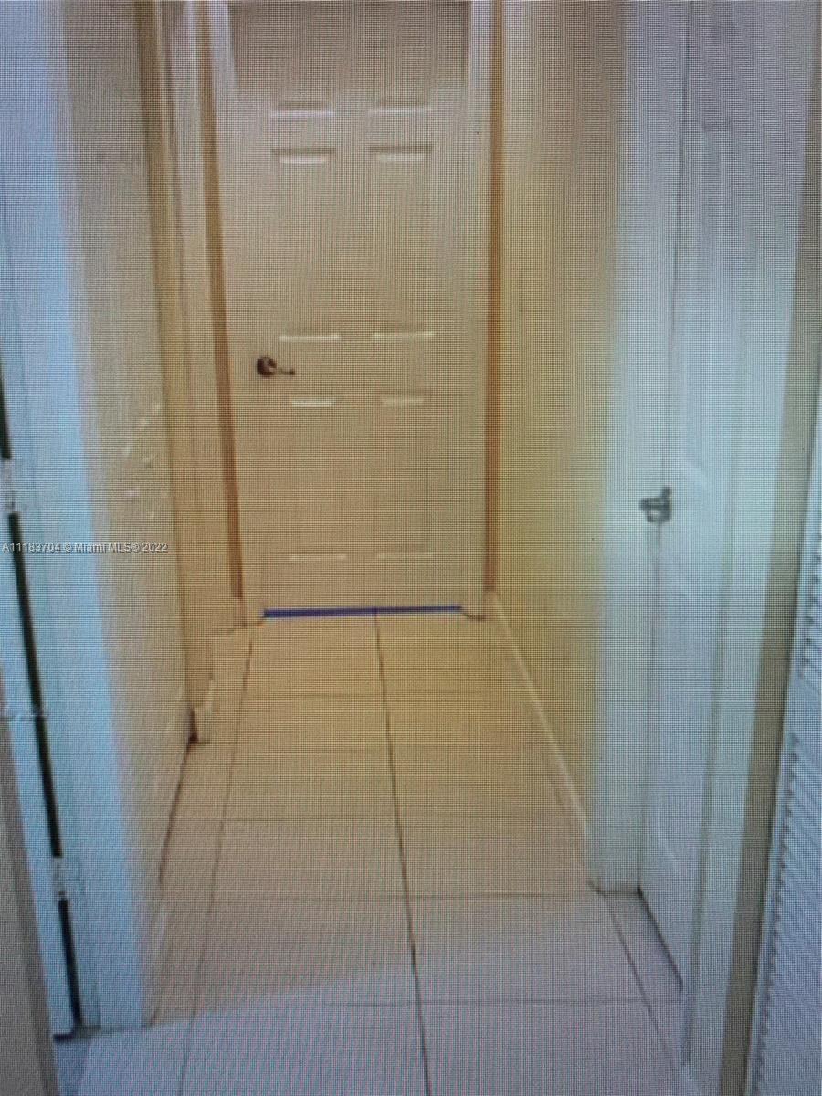 KENDALL COMMONS TOWNHOMES - Residential Lease