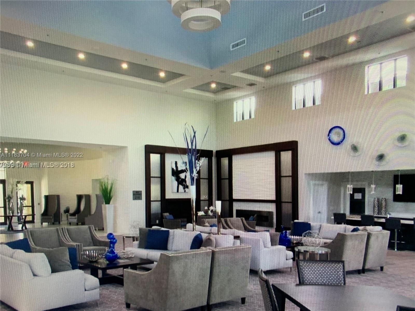 KENDALL COMMONS TOWNHOMES - Residential Lease