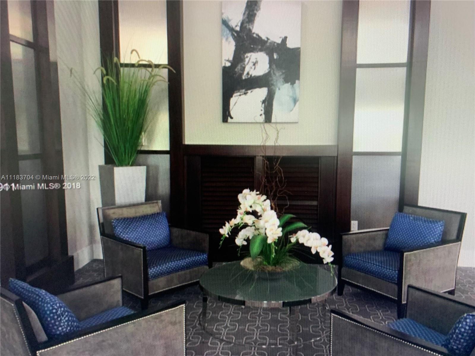 KENDALL COMMONS TOWNHOMES - Residential Lease