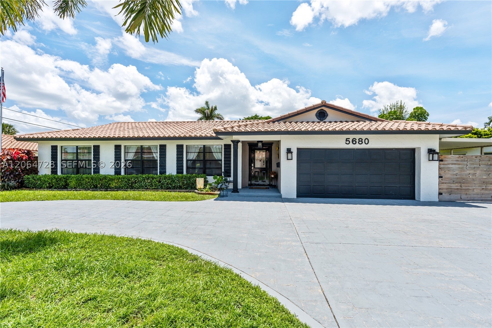 5680 SW 9th St