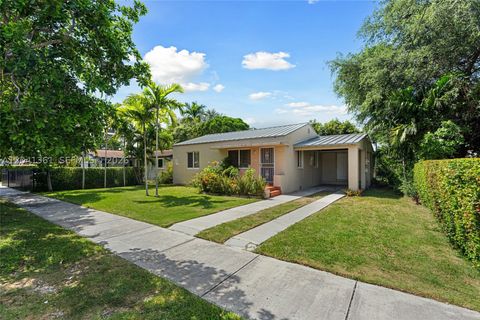 Photo of 2750 NW 4th St, Miami, FL 33125 (MLS # A12041361)