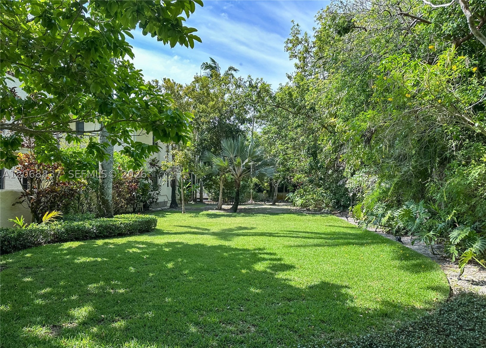 1140 Asturia Ave