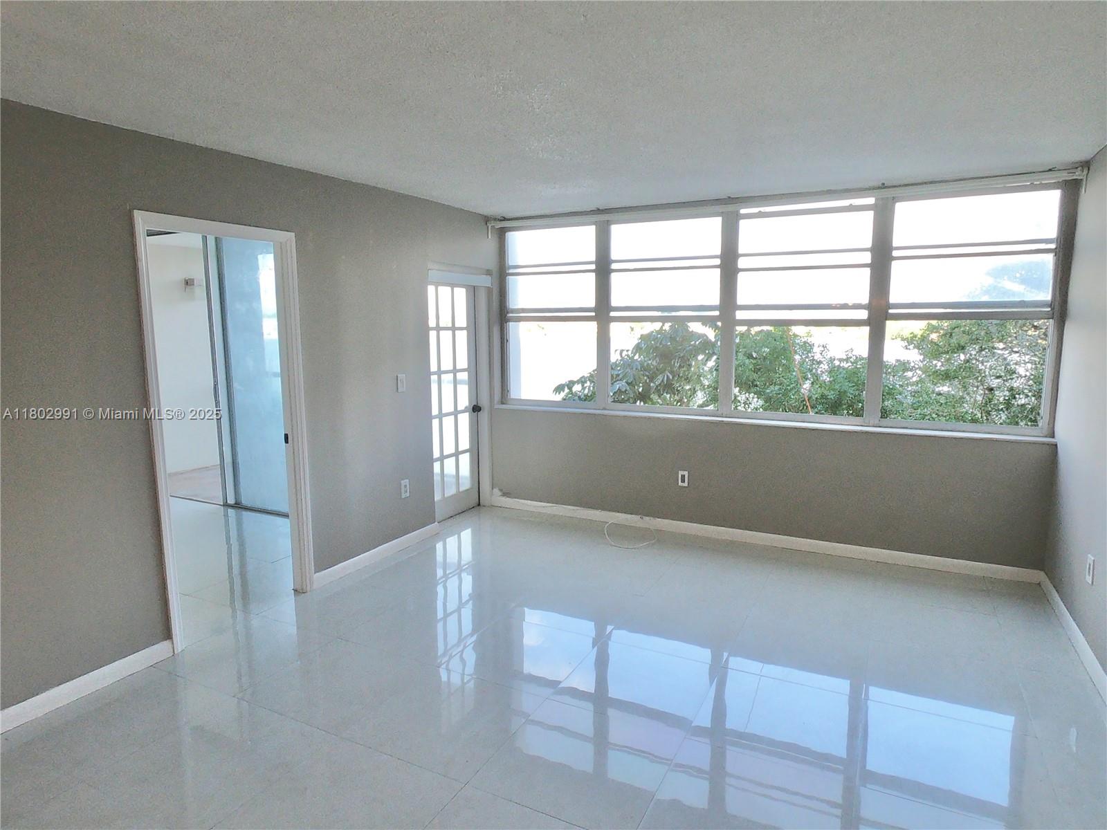 1301 NE Miami Gardens Dr 202W