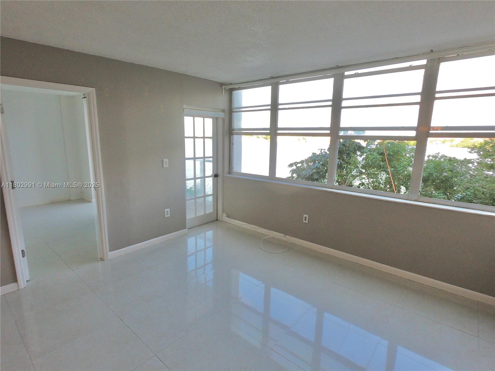 1301 NE Miami Gardens Dr 202W