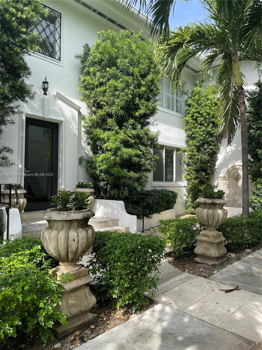 Rental Property at 3921 N Meridian Ave 3C, Miami Beach, Miami-Dade County, Florida - Bedrooms: 2 
Bathrooms: 2  - $3,995 MO.