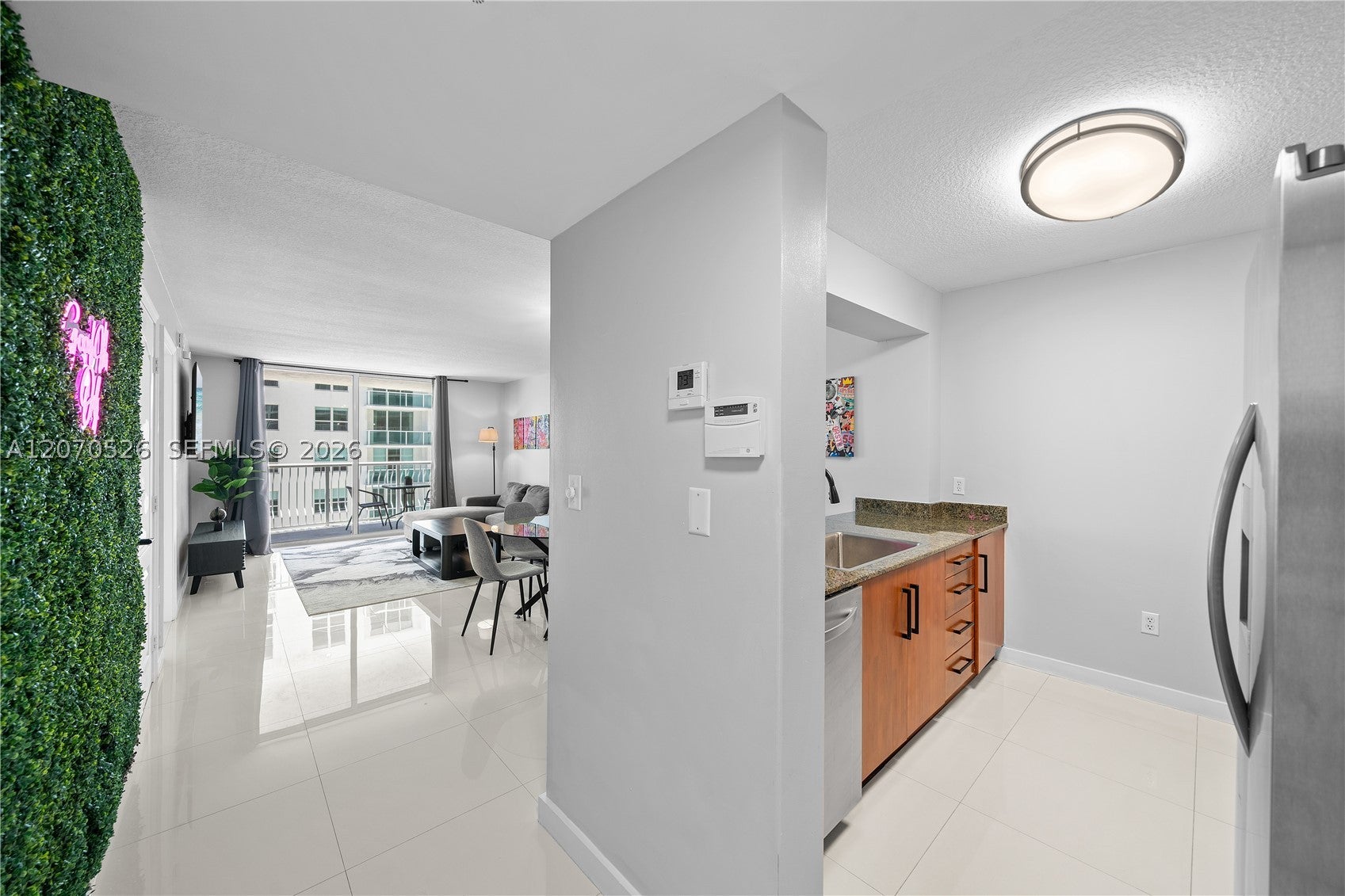 1200 Brickell Bay Dr 2205