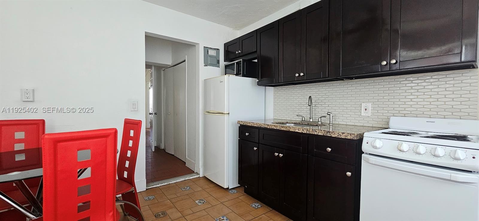 FRANK C DICKEY - Residential Lease