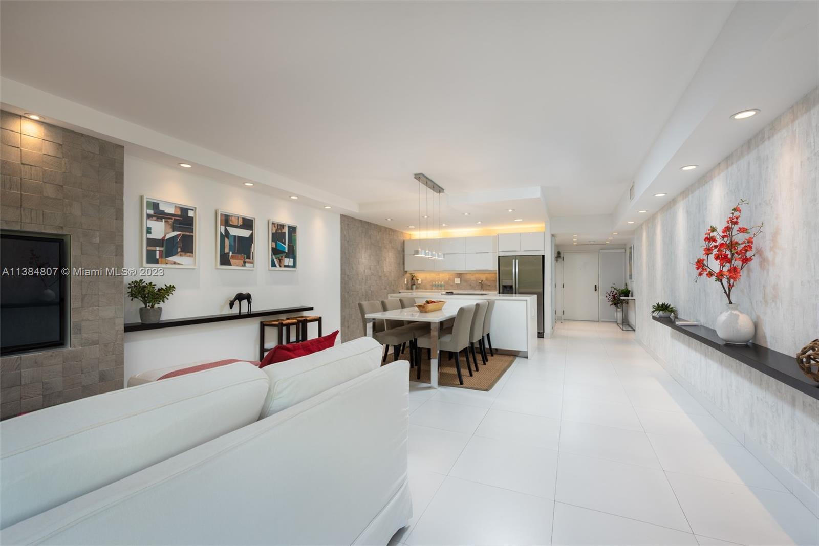 121 Crandon Blvd 463, Key Biscayne, Miami-Dade County, Florida - 3 Bedrooms  
2 Bathrooms - 