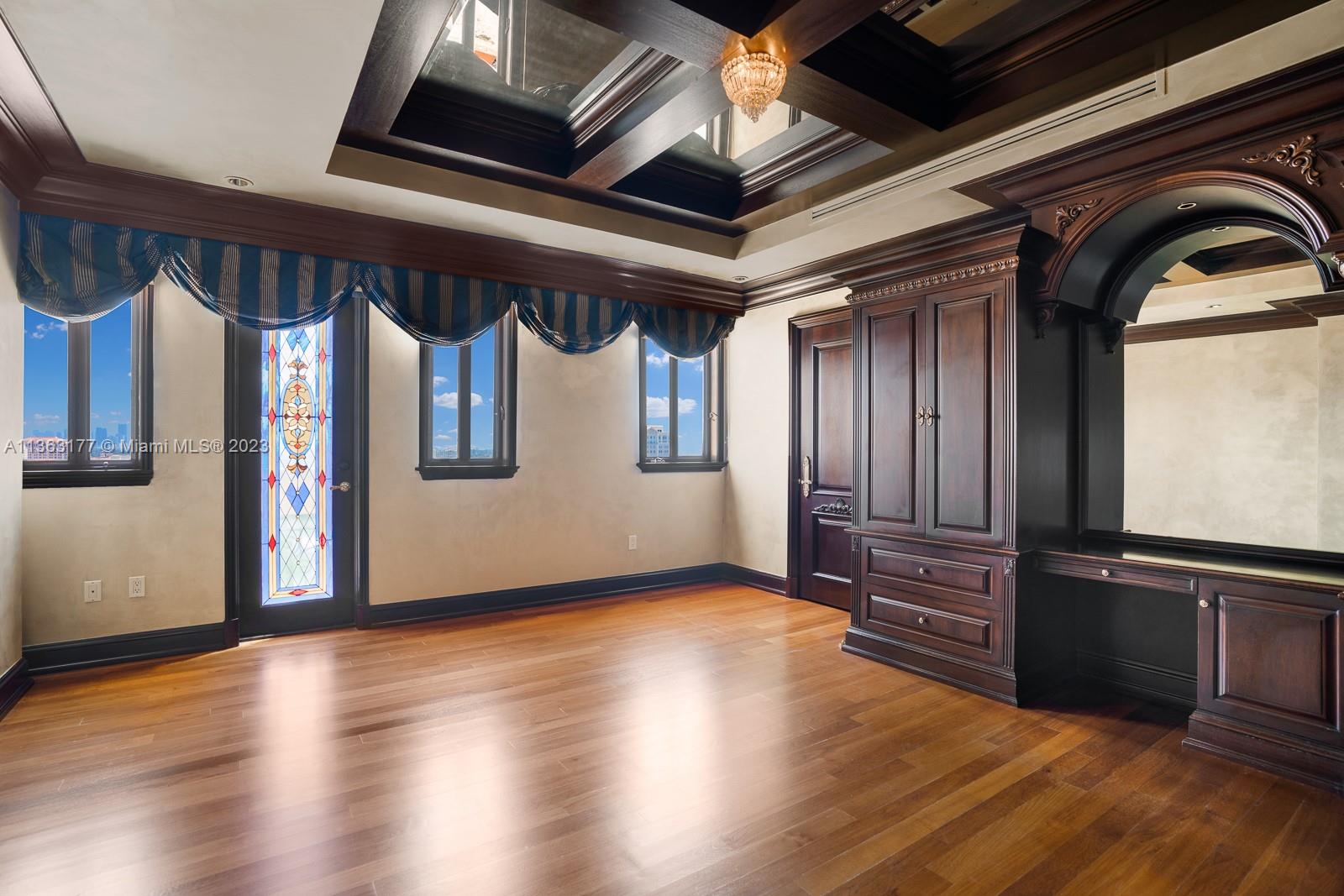 SEGOVIA TOWER CONDO - Residential