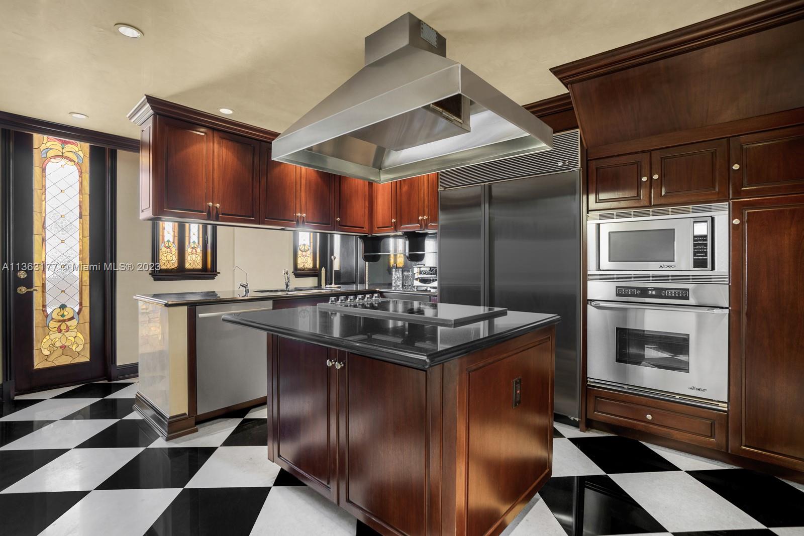 SEGOVIA TOWER CONDO - Residential