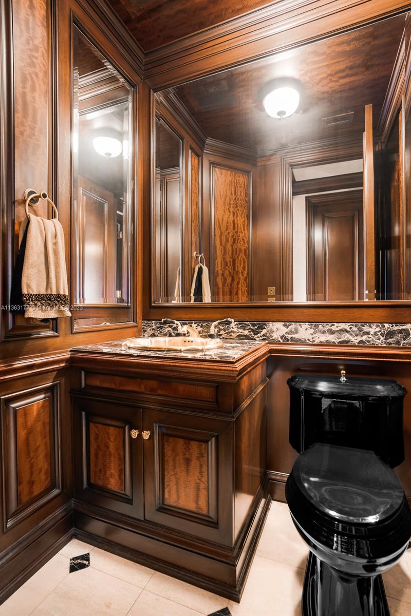 SEGOVIA TOWER CONDO - Residential