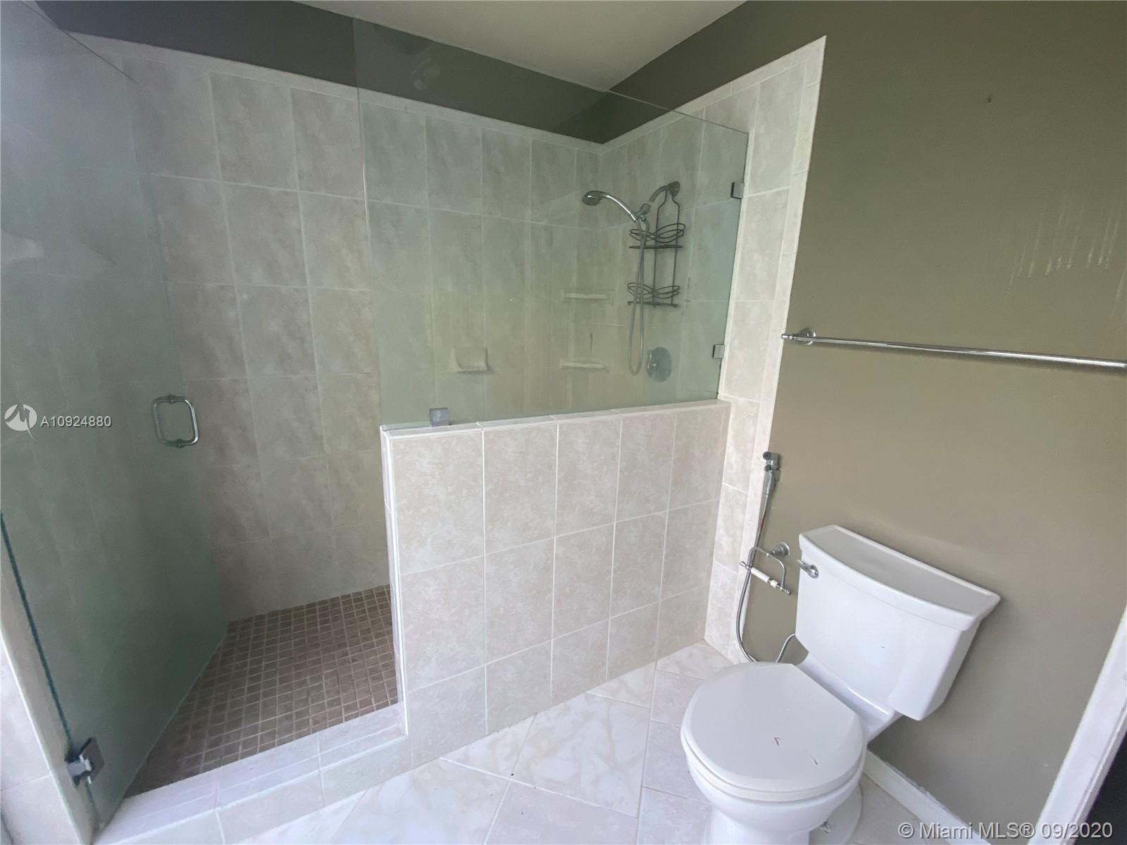 OLD CUTLER PINES - Residential