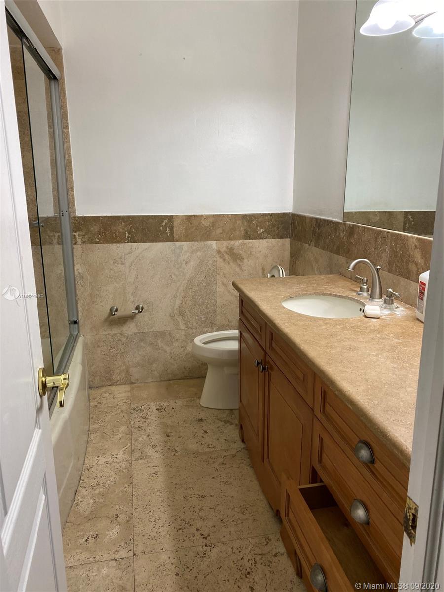 OLD CUTLER PINES - Residential