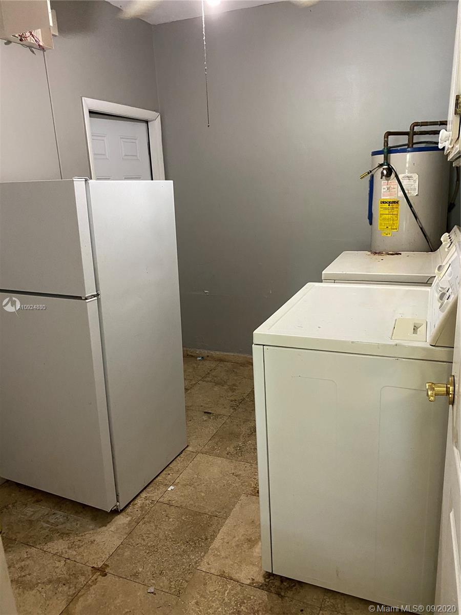 OLD CUTLER PINES - Residential