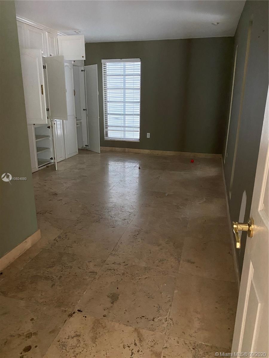 OLD CUTLER PINES - Residential