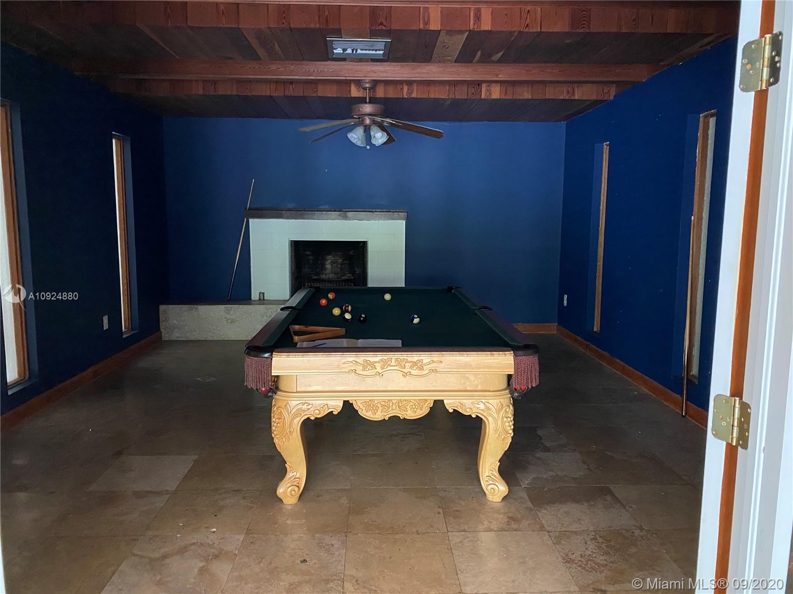 OLD CUTLER PINES - Residential