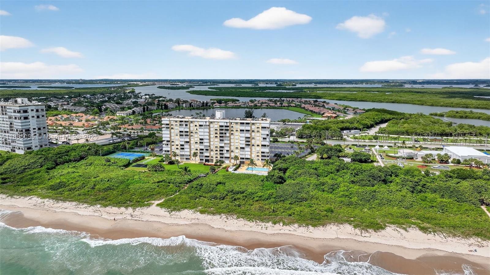 SEA PALMS CONDOMINIUM - Residential