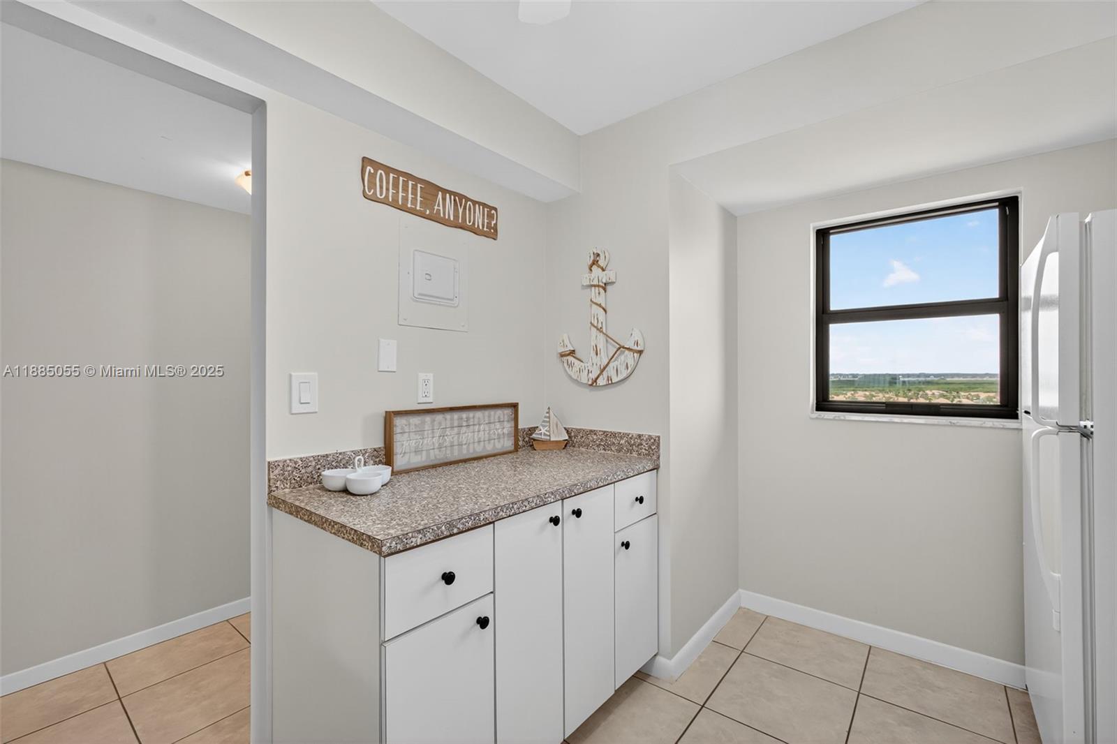 SEA PALMS CONDOMINIUM - Residential