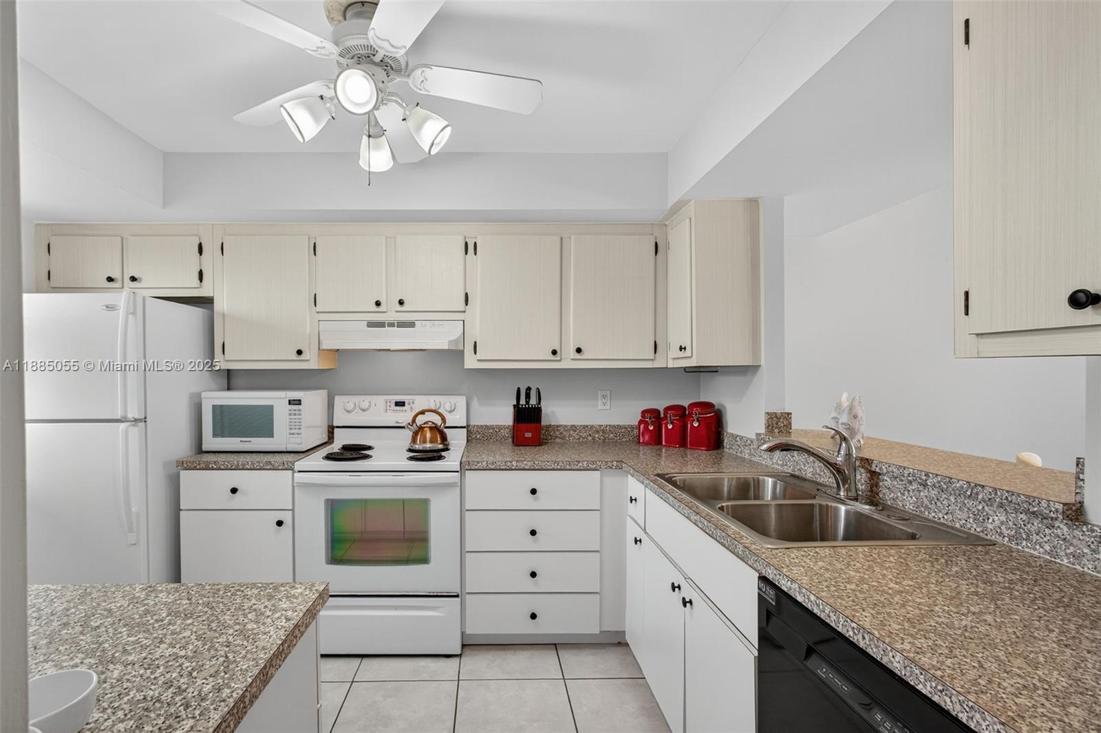 SEA PALMS CONDOMINIUM - Residential