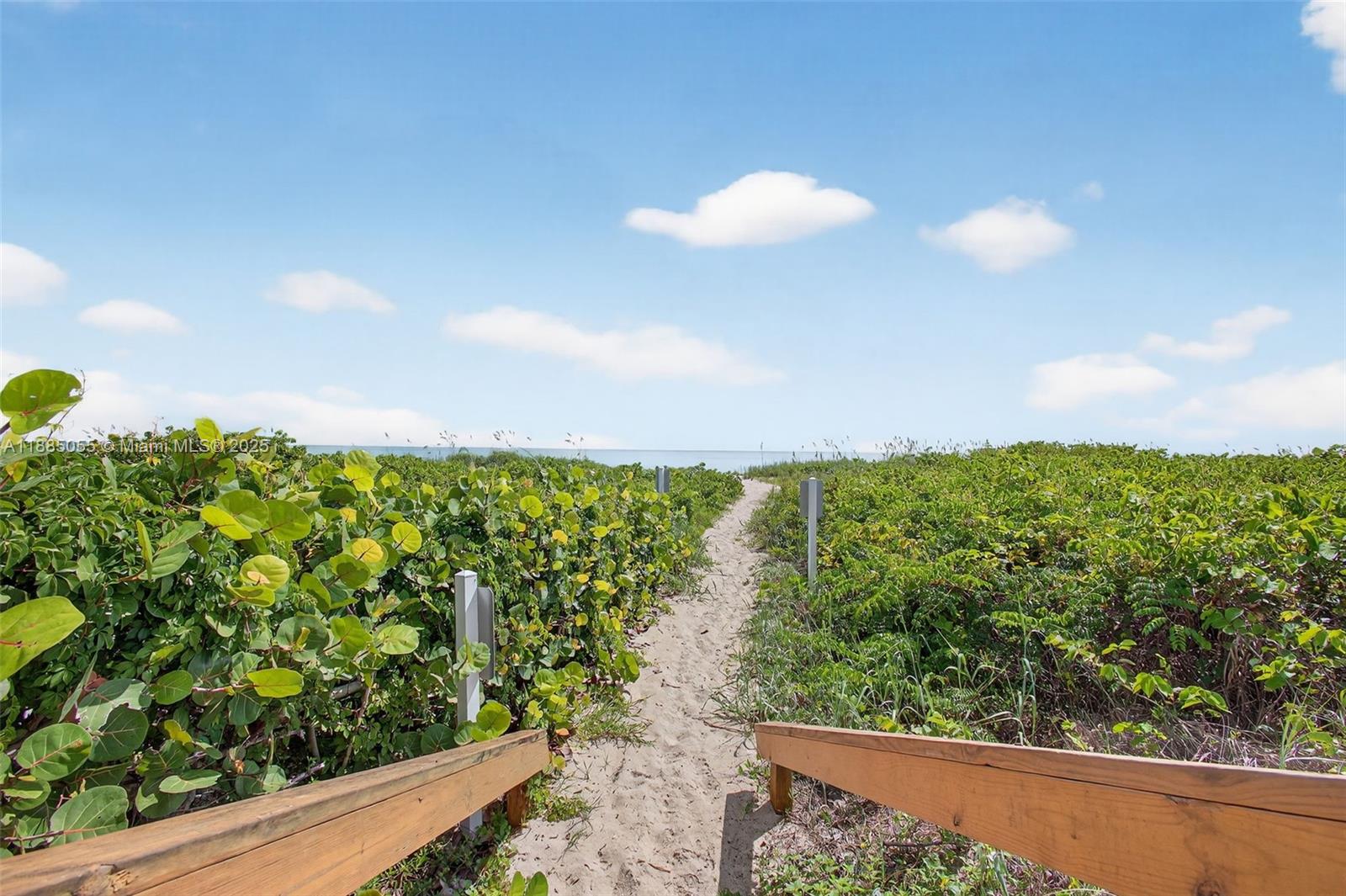 SEA PALMS CONDOMINIUM - Residential