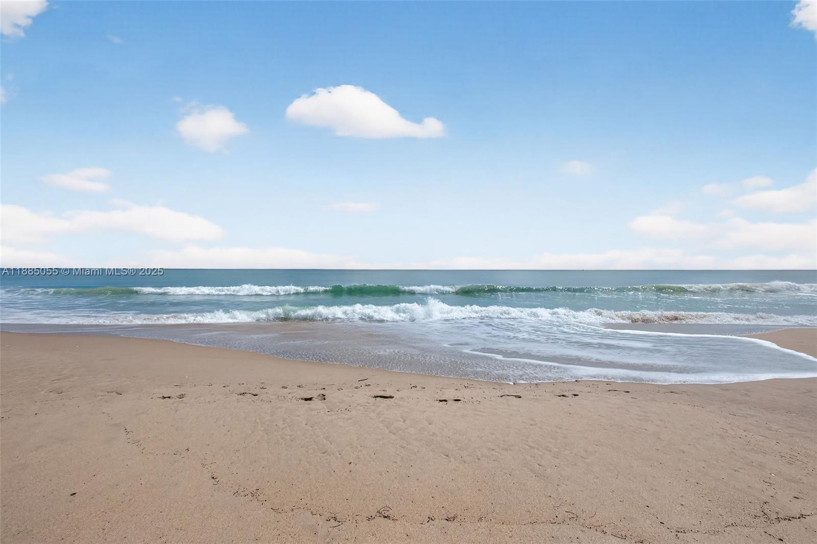 SEA PALMS CONDOMINIUM - Residential