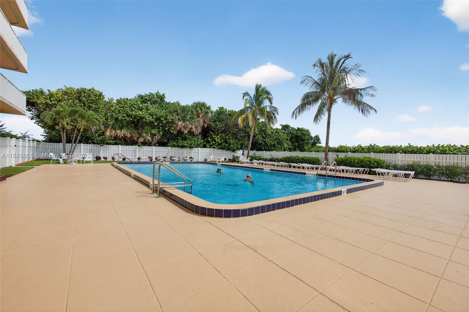 SEA PALMS CONDOMINIUM - Residential