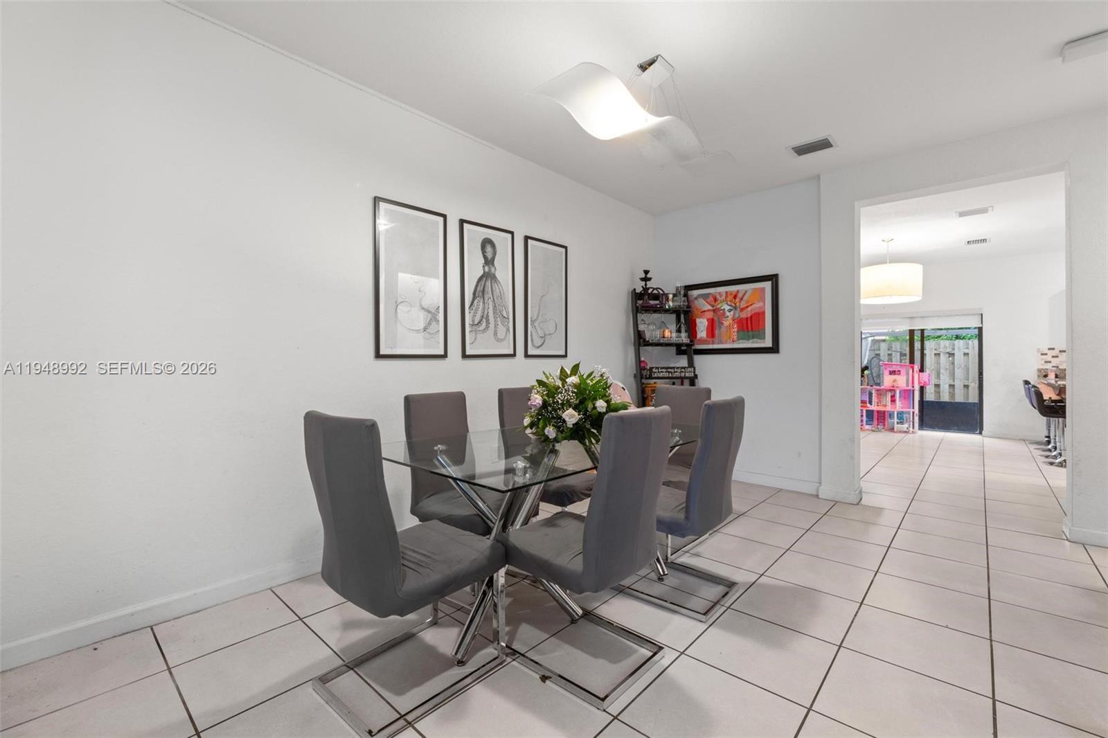 VIA VENTURA NEIGHBORHOOD - Residential