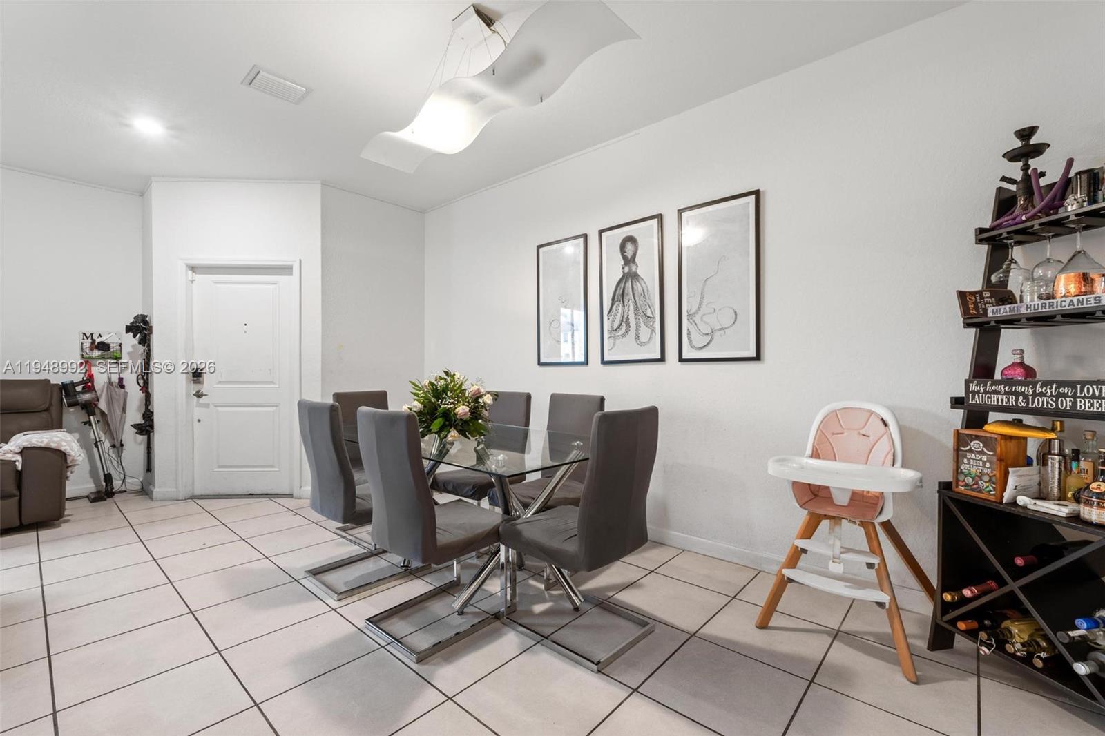 VIA VENTURA NEIGHBORHOOD - Residential