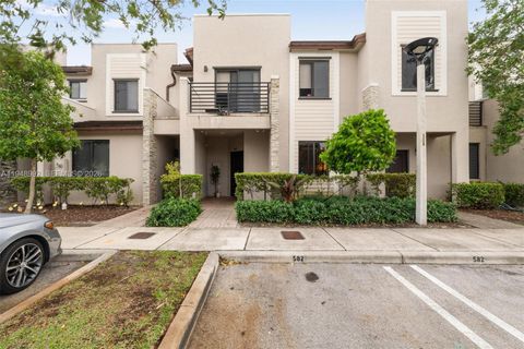 582 NE 207th St Miami FL 33179