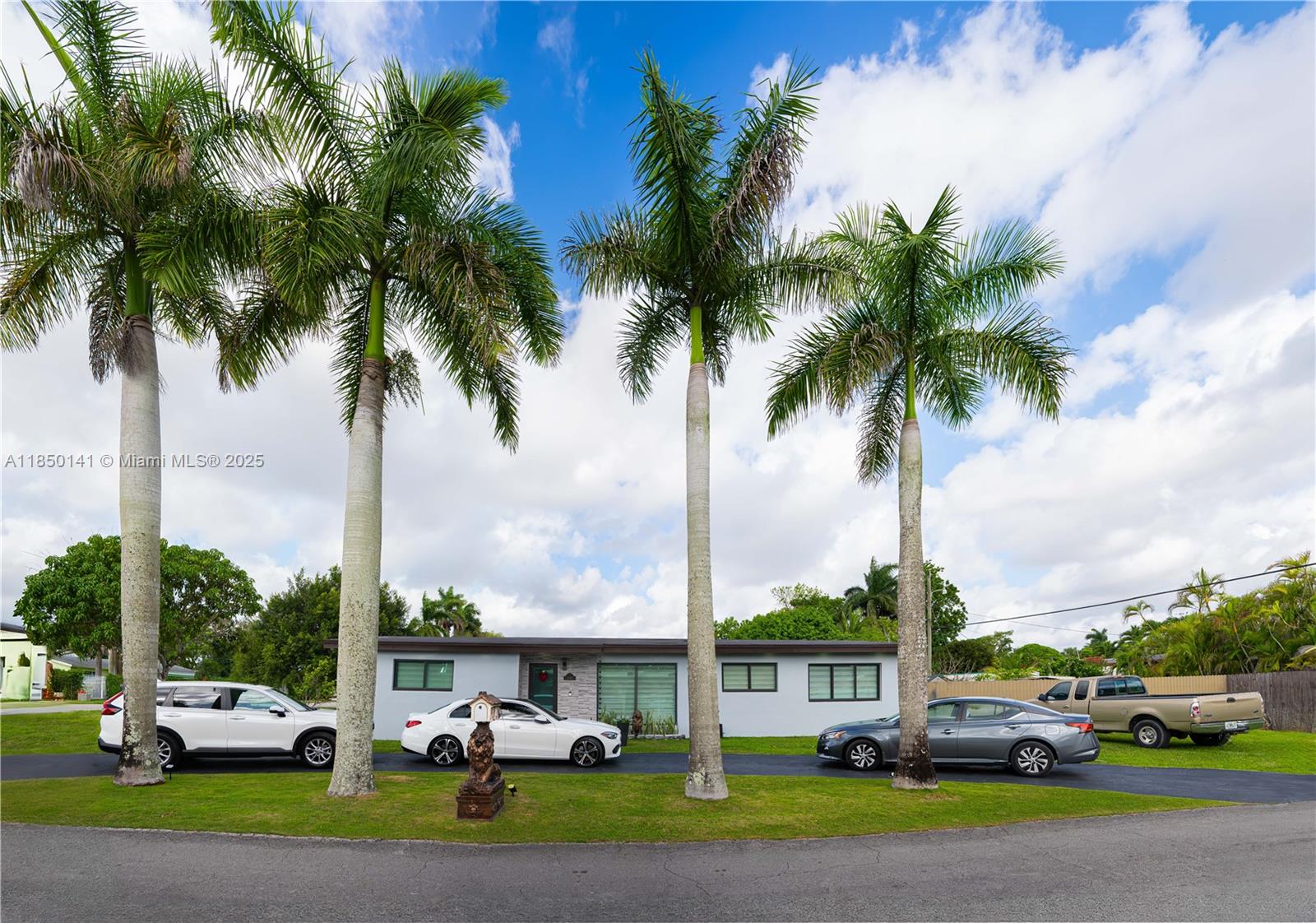 A beautiful property with three spacious bedrooms and two comfortable bathrooms. The spacious driveway can accommodate several vehicles. The lot is generous, providing multiple possibilities for outdoor activities. The kitchen, located on the terrace, is perfect for enjoying delicious outdoor meals. The pool, also located on the terrace, offers an oasis of relaxation. Impact windows not only guarantee the security of the home, but also allow natural light to enter, illuminating each room with warmth. Finally, the modern camera system provides an additional layer of security and peace of mind, ensuring that you are always aware of what is happening in your home. This house combines comfort, security and an outdoor lifestyle in a serene environment.