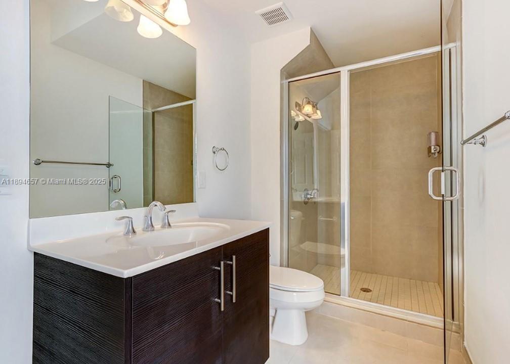 VINTAGE ESTATES - Residential
