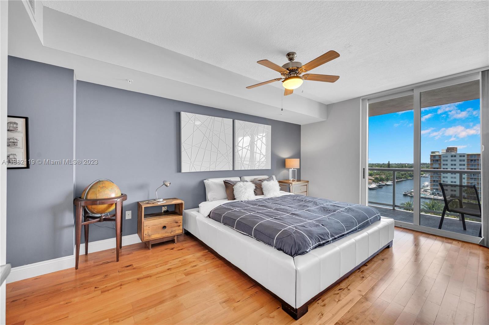 TIDES AT BRIDGESIDE SQUAR - Residential