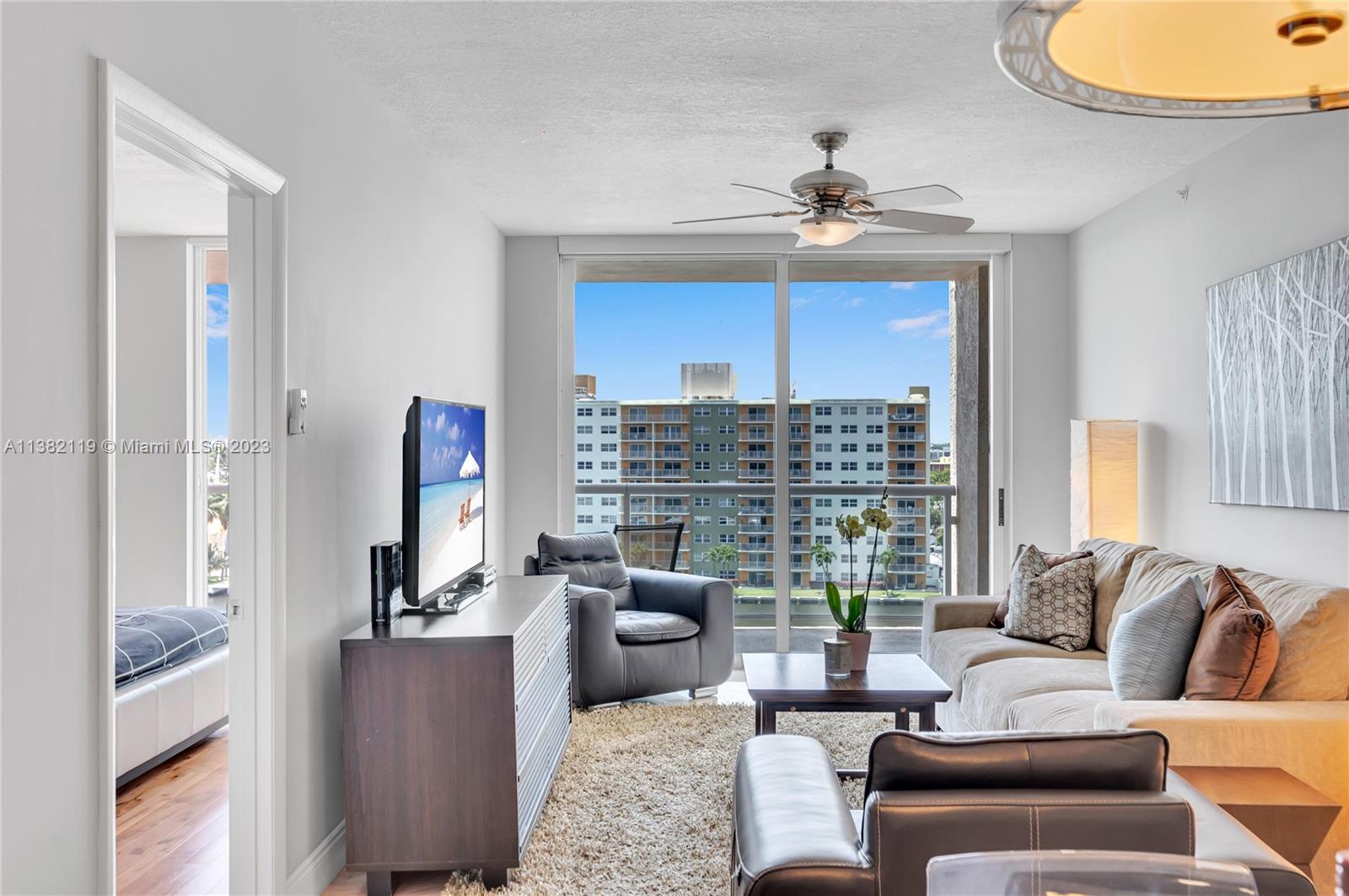 TIDES AT BRIDGESIDE SQUAR - Residential