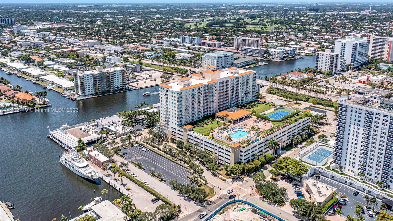 TIDES AT BRIDGESIDE SQUAR - Residential