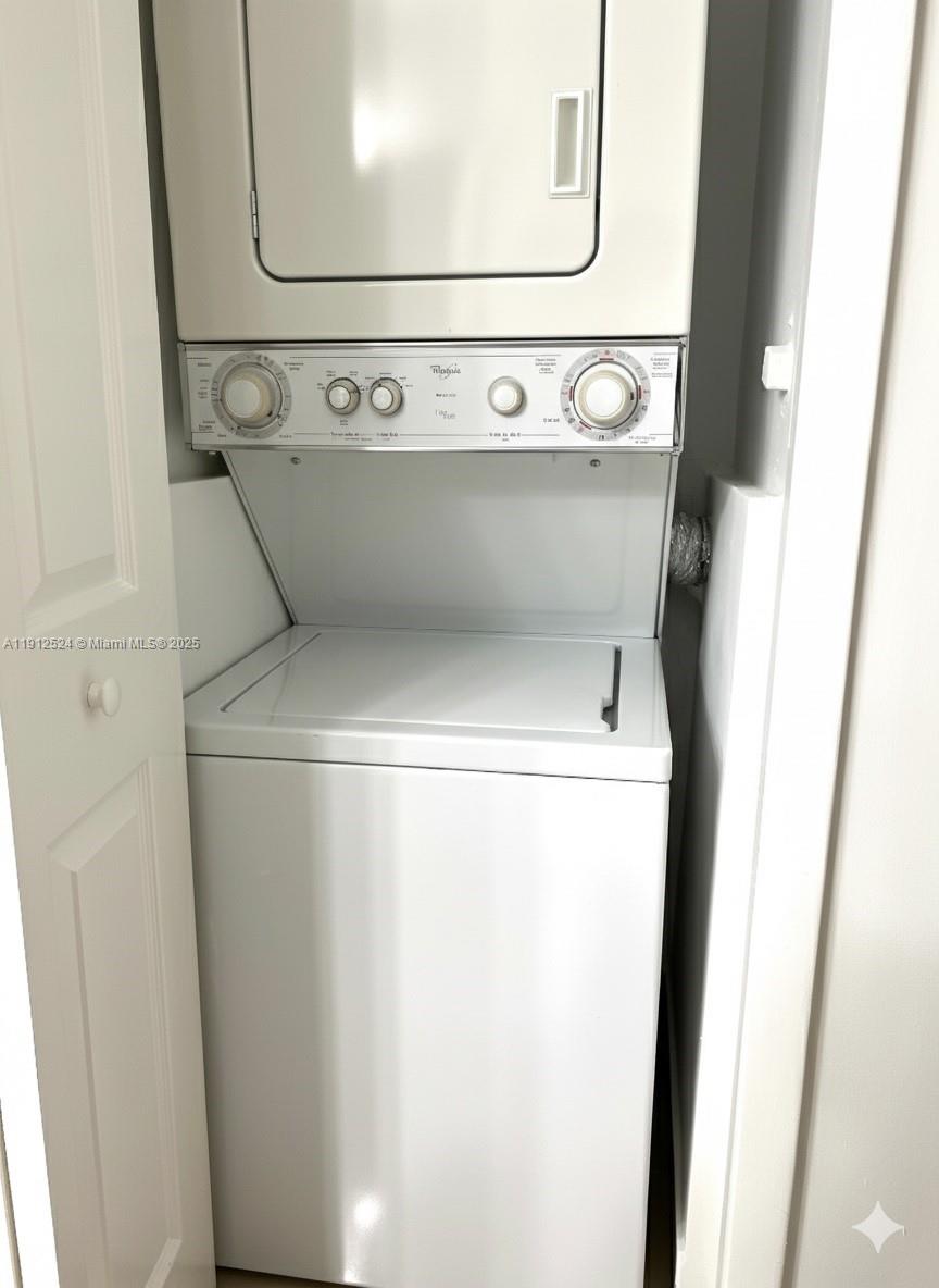 GARDENS AT BONAVENTURE 14 - Residential