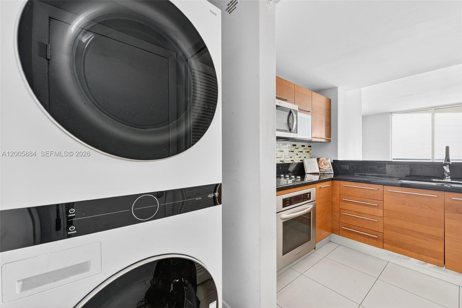 VIZCAYNE NORTH CONDO - Residential