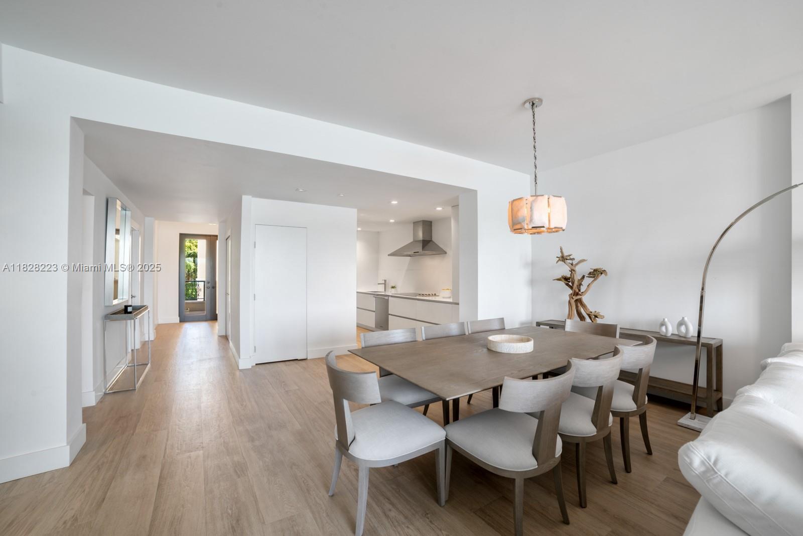 2424 Fisher Island Dr 5204