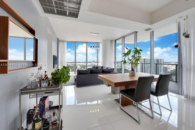 MARQUIS CONDO - Residential