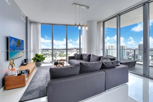 MARQUIS CONDO - Residential