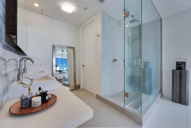 MARQUIS CONDO - Residential