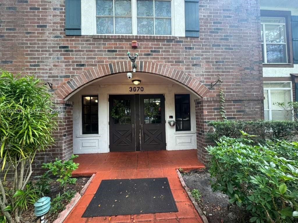 Photo of 3670 Inverrary Dr #3S, Lauderhill, FL 33319 (MLS # A11932037)